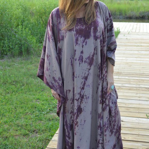 ******* SOLD **********  NEW Silk Caftan - Picture 3 of 16